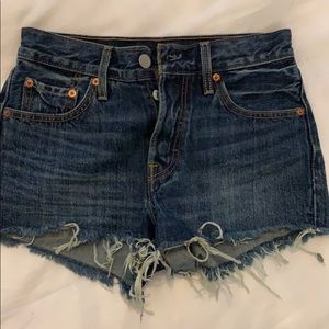 Levis jean shorts
